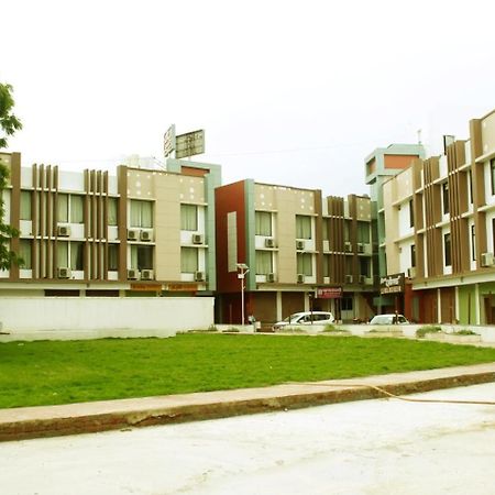 7Th Sky Hotel & Restaurent Sirohi Exteriér fotografie